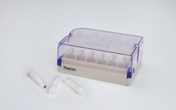 Cryotubes universels Nunc™ avec filetage externe et code 2D