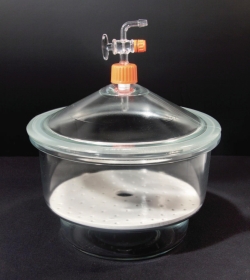 Exsikkator, Kalk-Soda-Glas, mit Deckel, Glashahn und Porzellanplatte